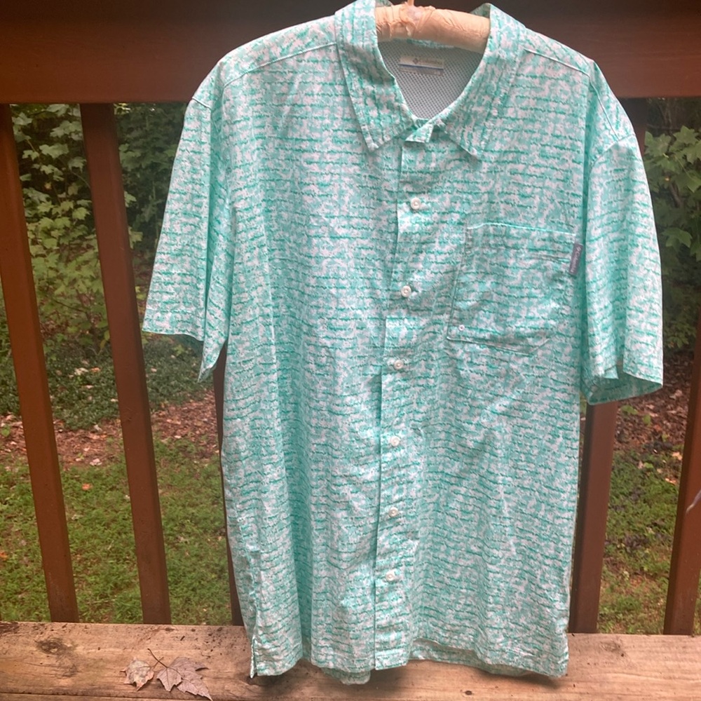 Columbia cotton green button front shirt
